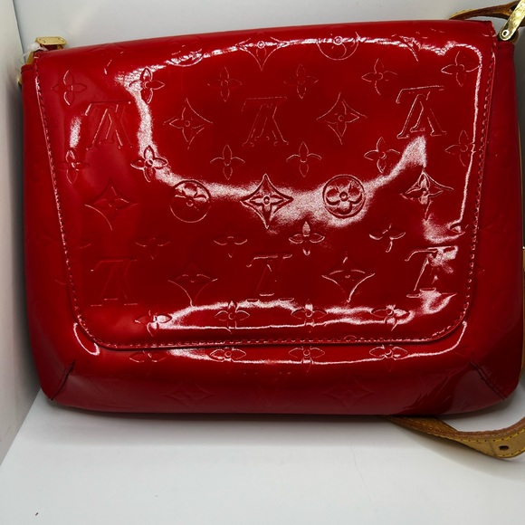 GUC Louis Vuitton Red Vernis Thompson Street Bag - Picture 2 of 11